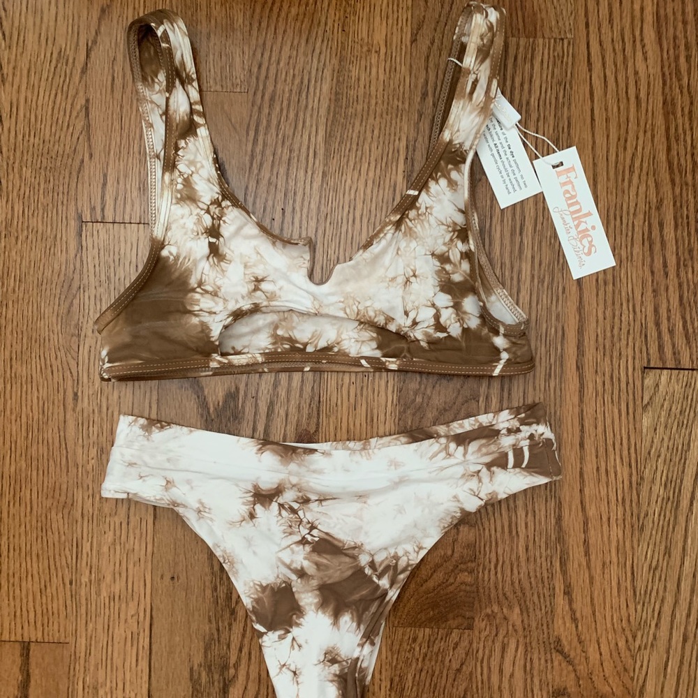 Frankie’s Bikinis